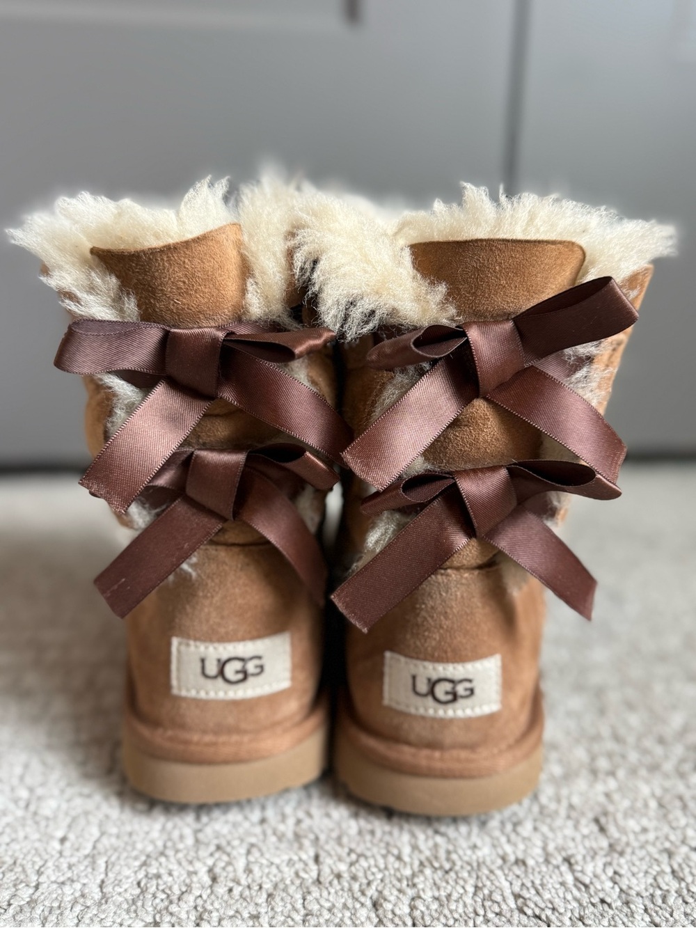 UGG Bailey Bow II Chestnut Suede Shearling Boots Double Bow Girls Size 4